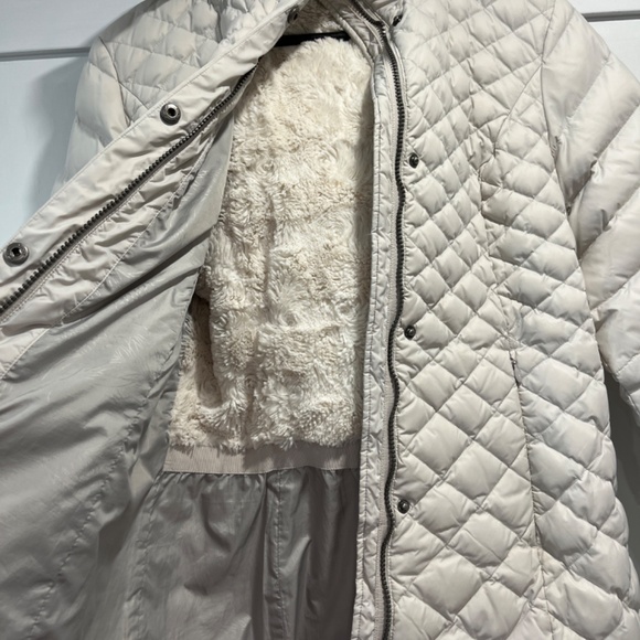Cream Down Filled Eddie Bauer Winter Jacket - Picture 3 of 6